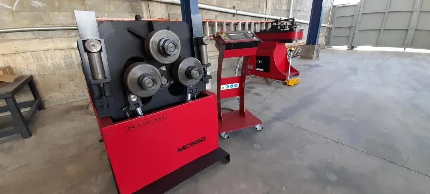 Maquinaria CNC en el taller de NEMF